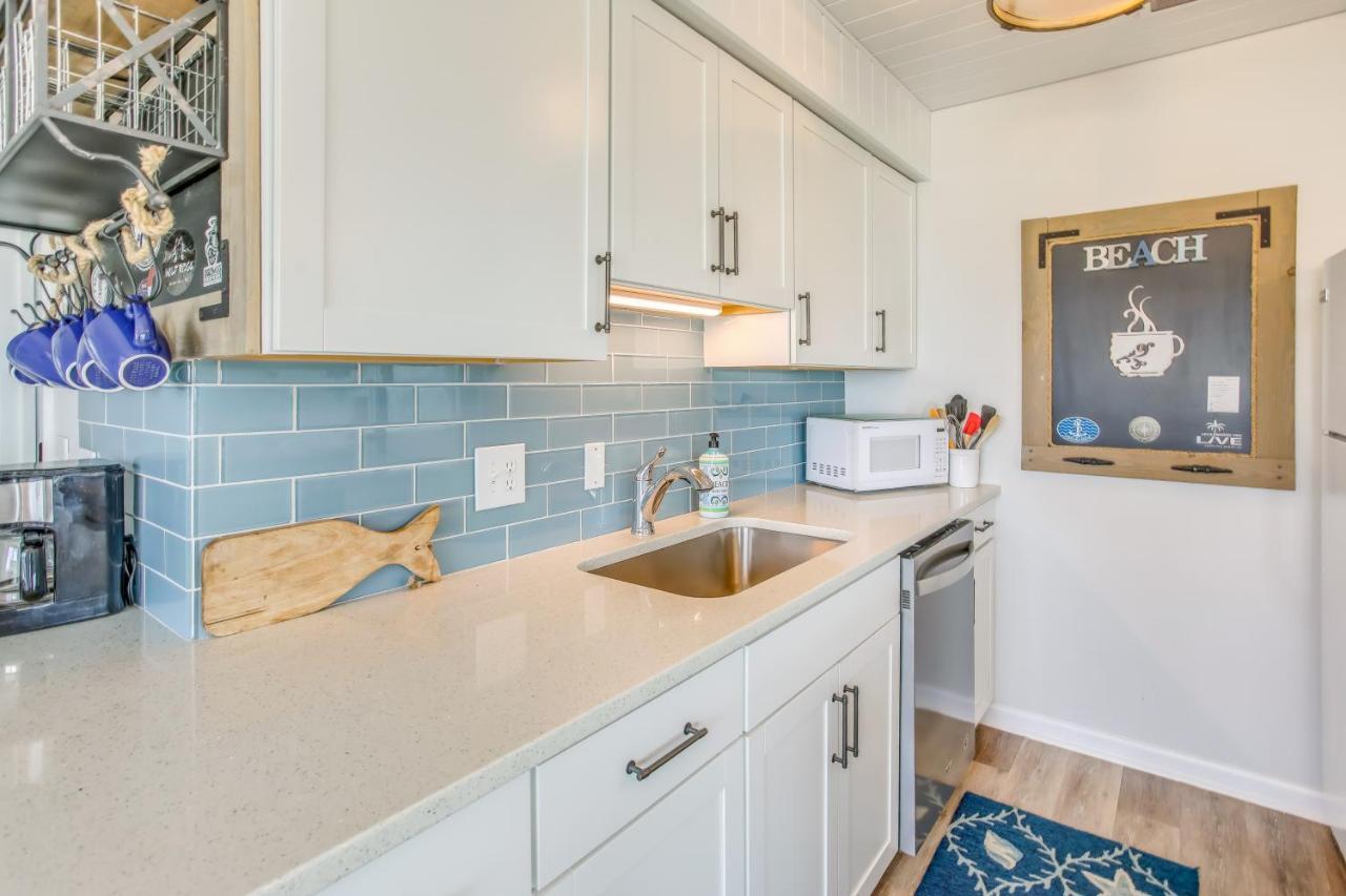 Carolina Beach Condo With Community Pool Exterior photo