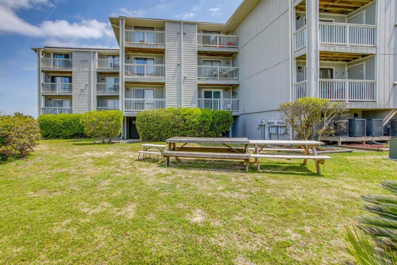 Carolina Beach Condo With Community Pool Exterior photo